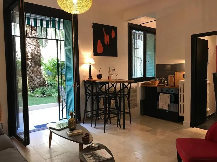 Homelivia, Luxueux Appartement Avec Jardin Prive Nice