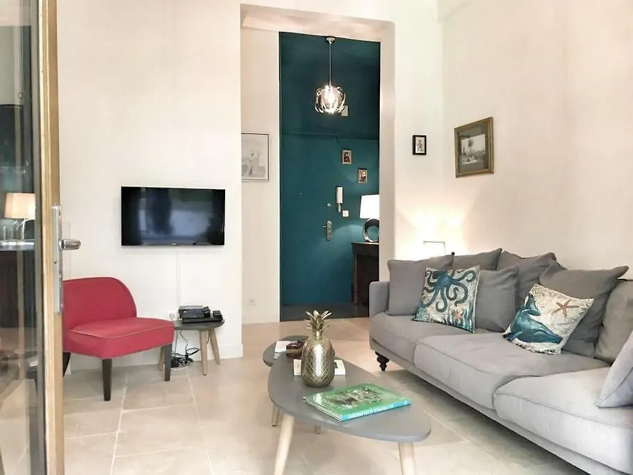 Homelivia, Luxueux Appartement Avec Jardin Prive Nice Apartment
