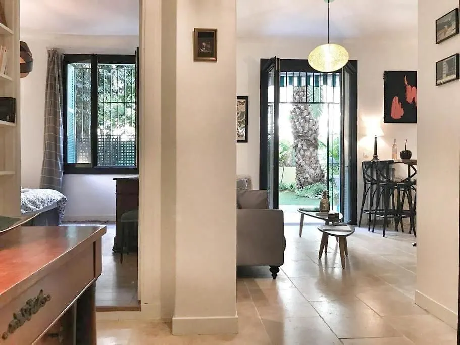 Homelivia, Luxueux Appartement Avec Jardin Prive Nice 0*,  France