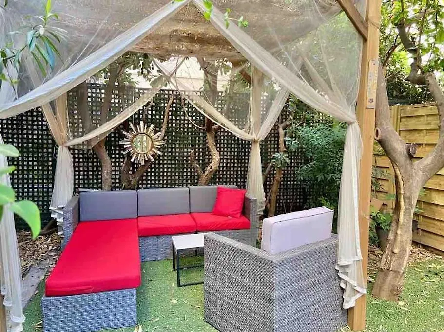 Homelivia, Luxueux Appartement Avec Jardin Prive Nice Apartment
